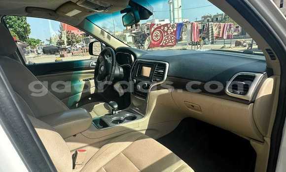 Dieundeu Occasion Jeep Grand Cherokee White Auto in Dakar in Dakar Dieundeu Occasion Jeep Grand Cherokee White Auto in Dakar in Dakar