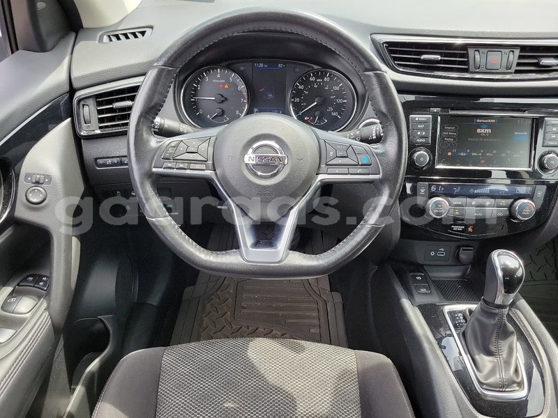 Big with watermark nissan rogue dakar import dubai 21808