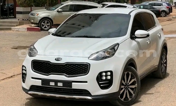 Buy Used Kia Sportage White Car in Dakar in Dakar Buy Used Kia Sportage White Car in Dakar in Dakar