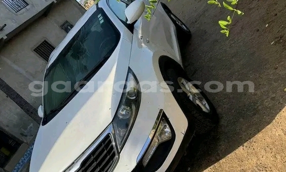 Buy Used Kia Sportage White Car in Dakar in Dakar Buy Used Kia Sportage White Car in Dakar in Dakar