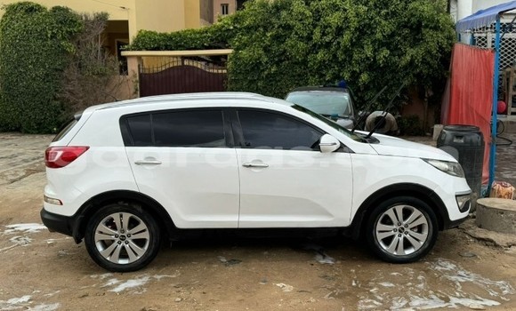 Buy Used Kia Sportage White Car in Dakar in Dakar Buy Used Kia Sportage White Car in Dakar in Dakar