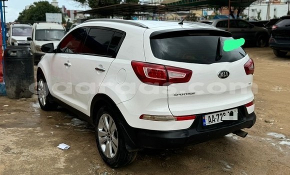 Buy Used Kia Sportage White Car in Dakar in Dakar Buy Used Kia Sportage White Car in Dakar in Dakar
