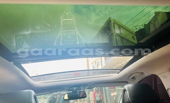 Dieundeu Occasion Hyundai Grandeur Black Auto in Dakar in Dakar Dieundeu Occasion Hyundai Grandeur Black Auto in Dakar in Dakar