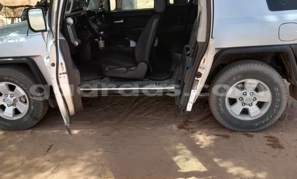 Buy Used Toyota FJ Cruiser Silver Car in Dakar in Dakar