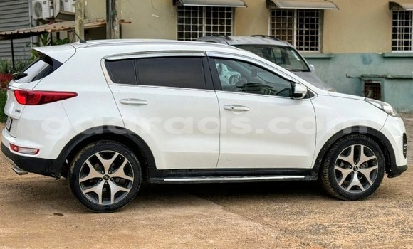 Acheter Occasion Voiture Kia Sportage Blanc à Dakar, Dakar Acheter Occasion Voiture Kia Sportage Blanc à Dakar, Dakar