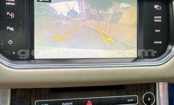 Dieundeu Occasion Land Rover Range Rover Sport White Auto in Dakar in Dakar Dieundeu Occasion Land Rover Range Rover Sport White Auto in Dakar in Dakar