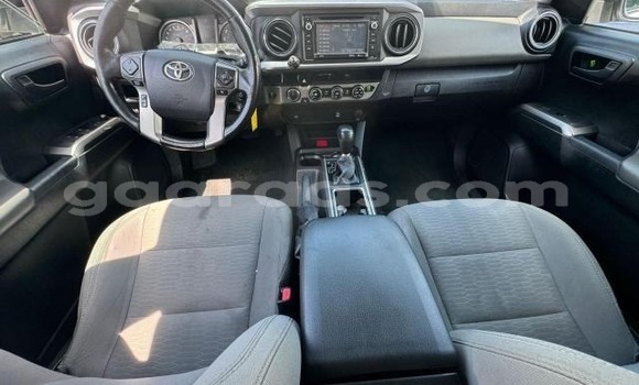 Buy Import Toyota Tacoma White Car in Dakar in Dakar Buy Import Toyota Tacoma White Car in Dakar in Dakar