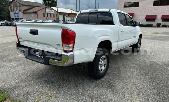 Buy Import Toyota Tacoma White Car in Dakar in Dakar Buy Import Toyota Tacoma White Car in Dakar in Dakar