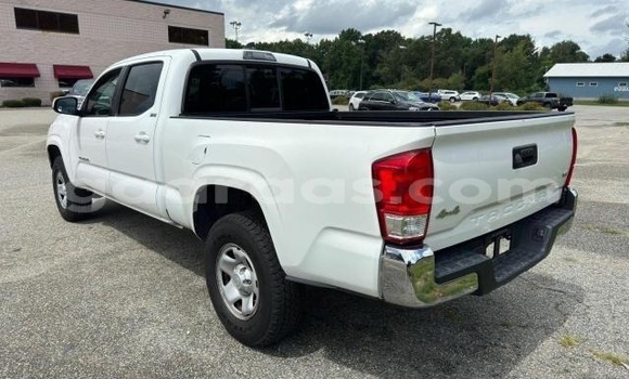 Buy Import Toyota Tacoma White Car in Dakar in Dakar Buy Import Toyota Tacoma White Car in Dakar in Dakar