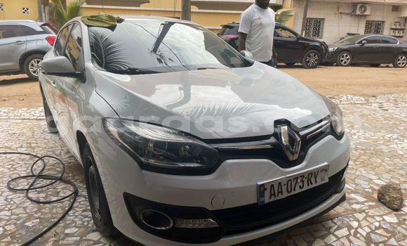 Dieundeu Occasion Renault Megane White Auto in Dakar in Dakar Dieundeu Occasion Renault Megane White Auto in Dakar in Dakar