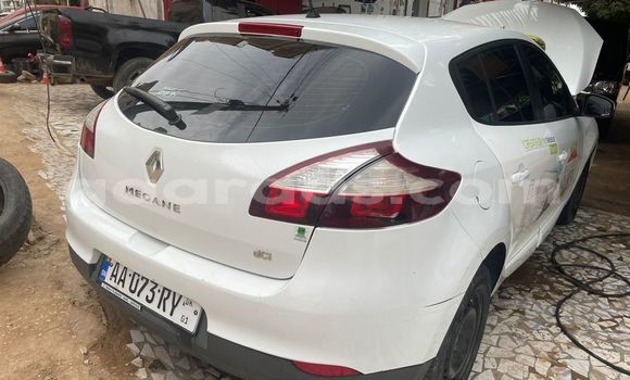 Dieundeu Occasion Renault Megane White Auto in Dakar in Dakar Dieundeu Occasion Renault Megane White Auto in Dakar in Dakar