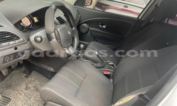 Dieundeu Occasion Renault Megane White Auto in Dakar in Dakar Dieundeu Occasion Renault Megane White Auto in Dakar in Dakar