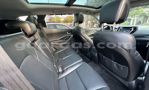 Dieundeu Occasion Hyundai Santa Fe Black Auto in Dakar in Dakar Dieundeu Occasion Hyundai Santa Fe Black Auto in Dakar in Dakar