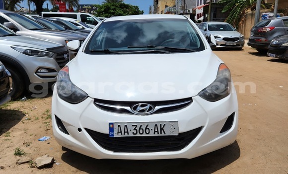 Buy Used Hyundai Elantra White Car in Dakar in Dakar Buy Used Hyundai Elantra White Car in Dakar in Dakar
