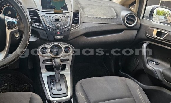 Acheter Occasion Voiture Ford Fiesta Blanc à Dakar, Dakar Acheter Occasion Voiture Ford Fiesta Blanc à Dakar, Dakar