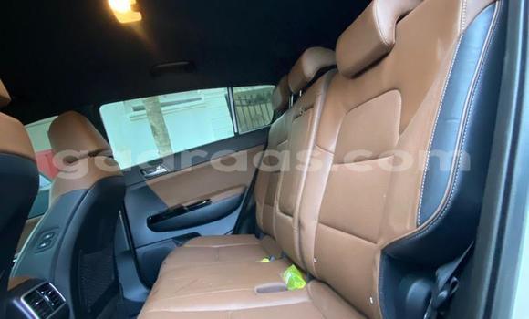 Dieundeu Occasion Kia Sportage White Auto in Dakar in Dakar Dieundeu Occasion Kia Sportage White Auto in Dakar in Dakar