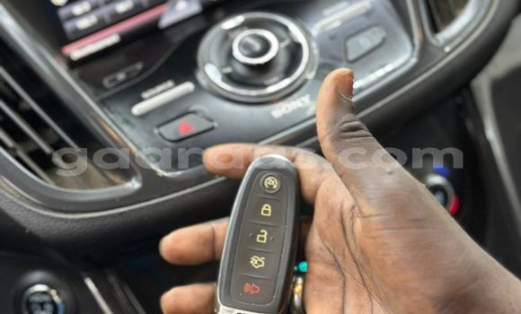 Acheter Occasion Voiture Ford Escape Noir à Dakar, Dakar Acheter Occasion Voiture Ford Escape Noir à Dakar, Dakar