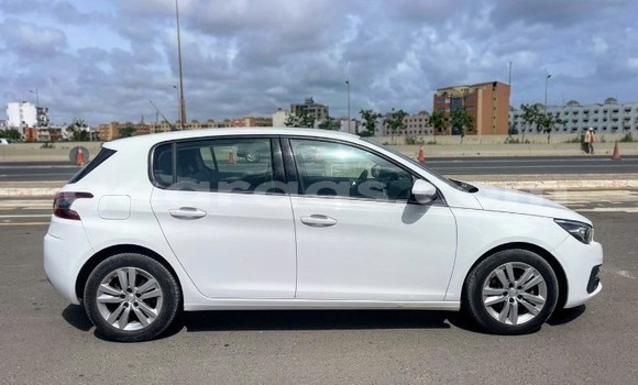 Buy Used Peugeot 308 White Car in Dakar in Dakar Buy Used Peugeot 308 White Car in Dakar in Dakar