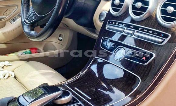 Acheter Import Voiture Mercedes‒Benz C–Class Blanc à Dakar, Dakar Acheter Import Voiture Mercedes‒Benz C–Class Blanc à Dakar, Dakar