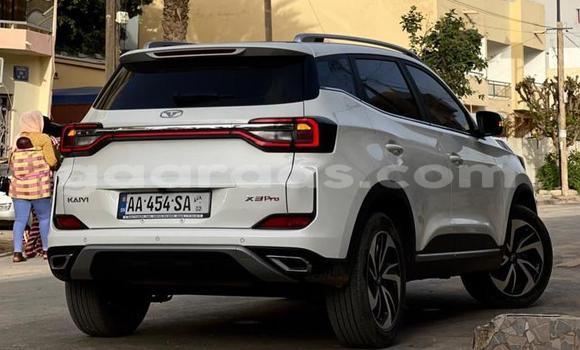 Dieundeu Occasion Kia Quoris White Auto in Dakar in Dakar Dieundeu Occasion Kia Quoris White Auto in Dakar in Dakar