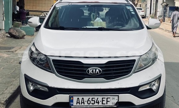 Buy Used Kia Sportage White Car in Dakar in Dakar