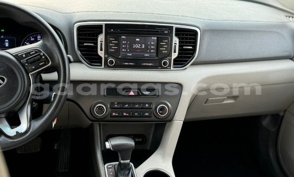 Buy Used Kia Sportage Red Car in Dakar in Dakar Buy Used Kia Sportage Red Car in Dakar in Dakar