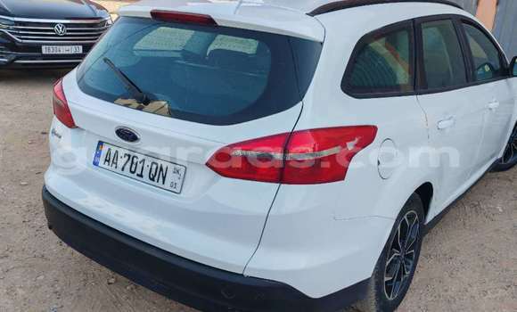 Buy Used Ford Focus (North America) White Car in Dakar in Dakar Buy Used Ford Focus (North America) White Car in Dakar in Dakar