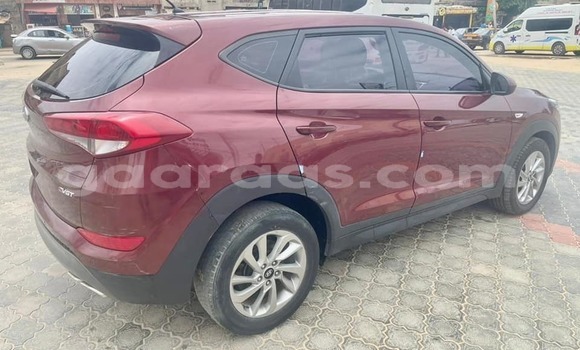 Acheter Occasion Voiture Hyundai Tucson Rouge à Dakar, Dakar Acheter Occasion Voiture Hyundai Tucson Rouge à Dakar, Dakar