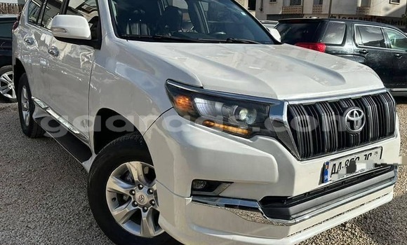 Acheter Occasion Voiture Toyota Land Cruiser Prado Blanc à Dakar, Dakar Acheter Occasion Voiture Toyota Land Cruiser Prado Blanc à Dakar, Dakar