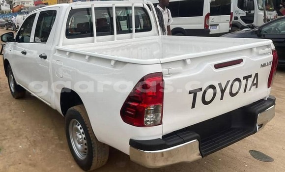 Acheter Occasion Voiture Toyota Hilux Blanc à Dakar, Dakar Acheter Occasion Voiture Toyota Hilux Blanc à Dakar, Dakar