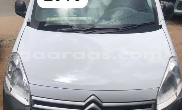 Acheter Occasion Voiture Citroen Berlingo Blanc à Dakar, Dakar Acheter Occasion Voiture Citroen Berlingo Blanc à Dakar, Dakar