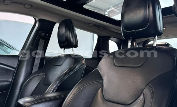 Acheter Occasion Voiture Jeep Cherokee Noir à Dakar, Dakar Acheter Occasion Voiture Jeep Cherokee Noir à Dakar, Dakar