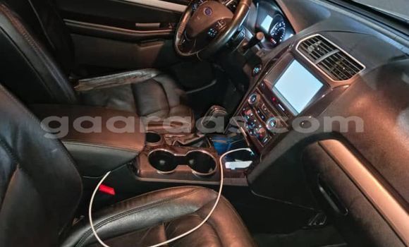 Buy Used Ford Explorer White Car in Dakar in Dakar Buy Used Ford Explorer White Car in Dakar in Dakar