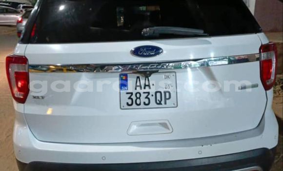 Buy Used Ford Explorer White Car in Dakar in Dakar Buy Used Ford Explorer White Car in Dakar in Dakar