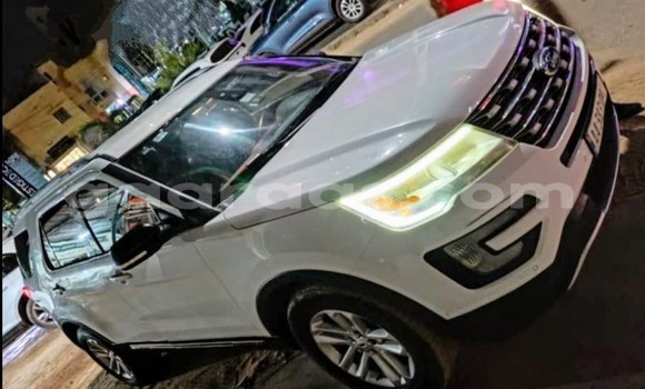 Acheter Occasion Voiture Ford Explorer Blanc à Dakar, Dakar Acheter Occasion Voiture Ford Explorer Blanc à Dakar, Dakar