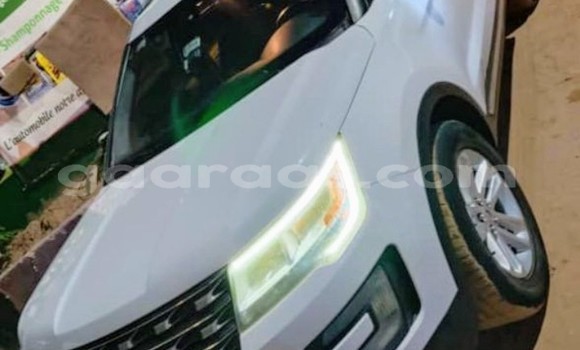 Acheter Occasion Voiture Ford Explorer Blanc à Dakar, Dakar Acheter Occasion Voiture Ford Explorer Blanc à Dakar, Dakar