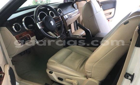 Acheter Occasion Voiture Ford Mustang Blanc à Dakar, Dakar Acheter Occasion Voiture Ford Mustang Blanc à Dakar, Dakar