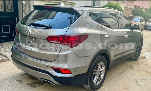 Acheter Occasion Voiture Hyundai Santa Fe Gris à Dakar, Dakar Acheter Occasion Voiture Hyundai Santa Fe Gris à Dakar, Dakar