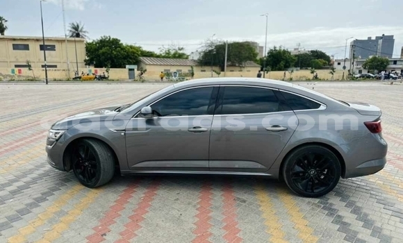 Dieundeu Occasion Renault Talisman Silver Auto in Dakar in Dakar Dieundeu Occasion Renault Talisman Silver Auto in Dakar in Dakar