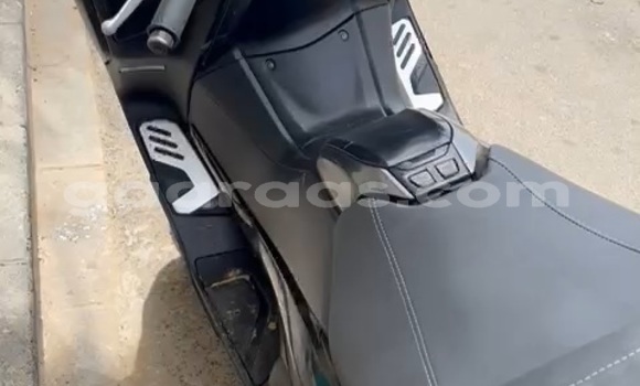 Dieundeu Imported Yamaha TMAX Silver Bike in Dakar in Dakar Dieundeu Imported Yamaha TMAX Silver Bike in Dakar in Dakar