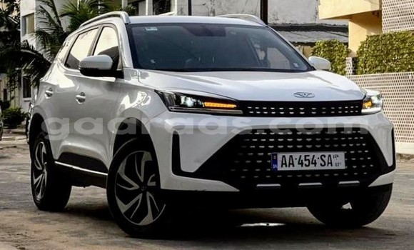 Buy Used Kia Pregio White Car in Dakar in Dakar Buy Used Kia Pregio White Car in Dakar in Dakar