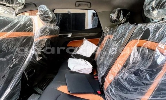 Buy Used Kia Pregio White Car in Dakar in Dakar Buy Used Kia Pregio White Car in Dakar in Dakar