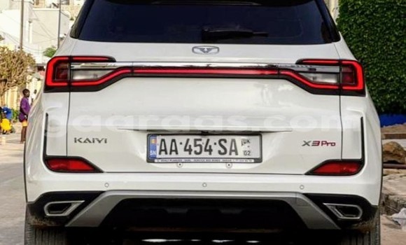 Buy Used Kia Pregio White Car in Dakar in Dakar Buy Used Kia Pregio White Car in Dakar in Dakar