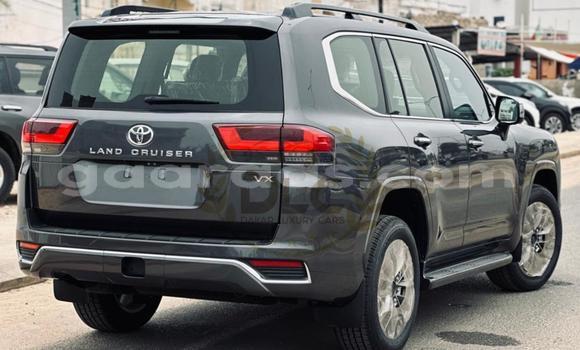 Buy Import Toyota Land Cruiser Silver Car in Dakar in Dakar Buy Import Toyota Land Cruiser Silver Car in Dakar in Dakar