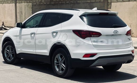 Buy Import Hyundai Santa Fe White Car in Dakar in Dakar Buy Import Hyundai Santa Fe White Car in Dakar in Dakar