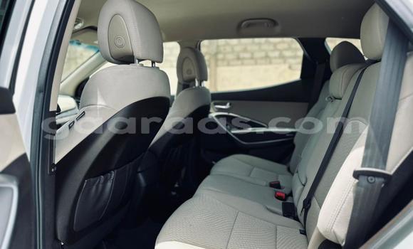 Buy Import Hyundai Santa Fe White Car in Dakar in Dakar Buy Import Hyundai Santa Fe White Car in Dakar in Dakar
