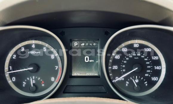 Buy Import Hyundai Santa Fe White Car in Dakar in Dakar Buy Import Hyundai Santa Fe White Car in Dakar in Dakar