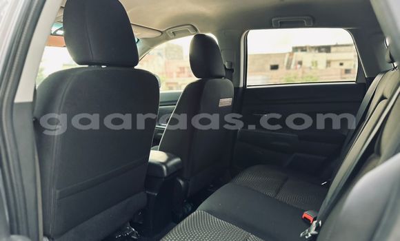 Buy Import Mitsubishi Outlander Silver Car in Dakar in Dakar Buy Import Mitsubishi Outlander Silver Car in Dakar in Dakar