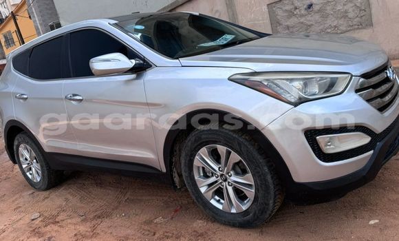 Dieundeu Occasion Hyundai Santa Fe Silver Auto in Dakar in Dakar Dieundeu Occasion Hyundai Santa Fe Silver Auto in Dakar in Dakar