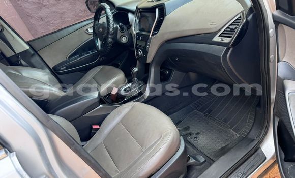 Dieundeu Occasion Hyundai Santa Fe Silver Auto in Dakar in Dakar Dieundeu Occasion Hyundai Santa Fe Silver Auto in Dakar in Dakar